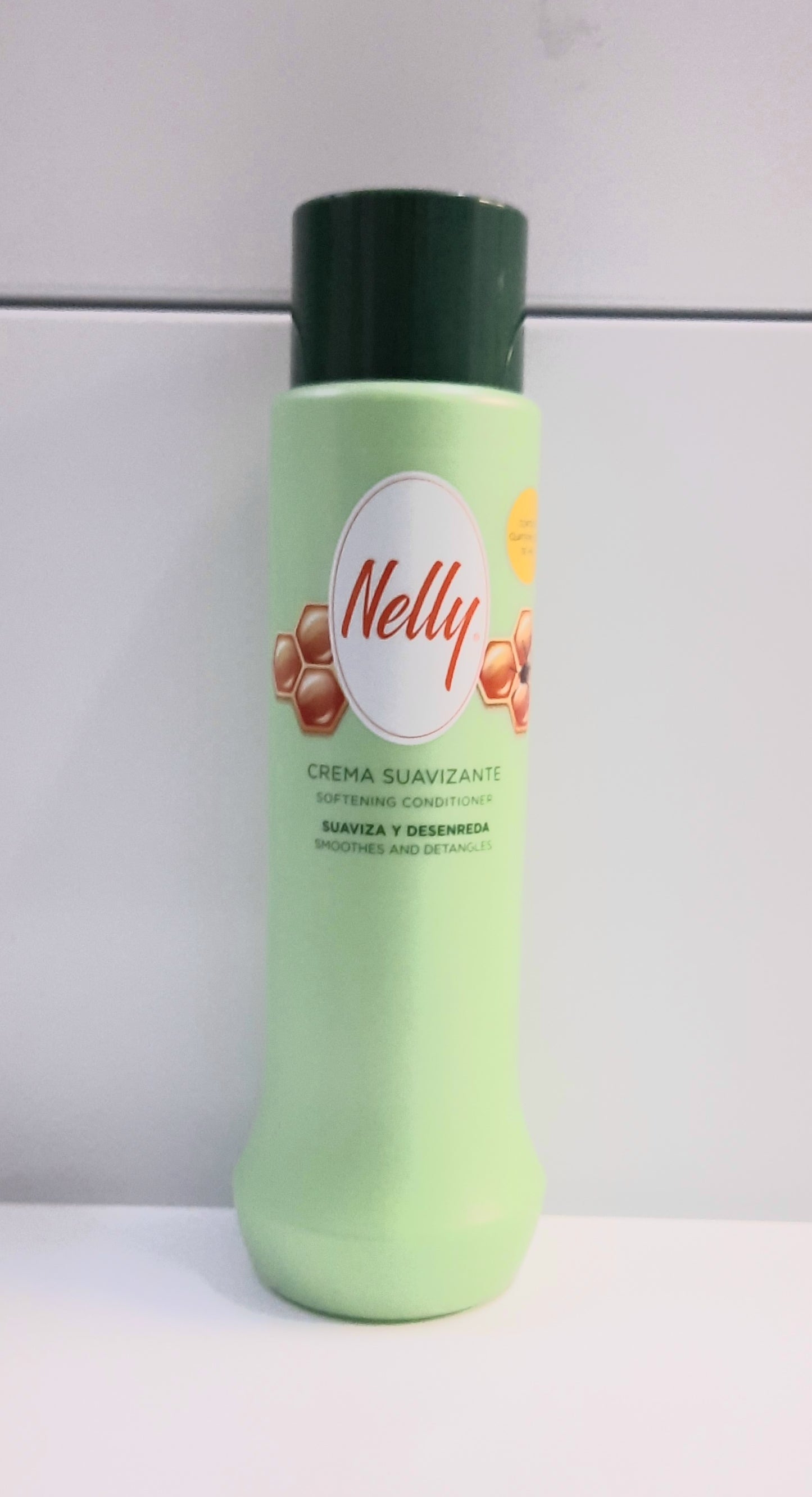 Nelly Crema Suavizante